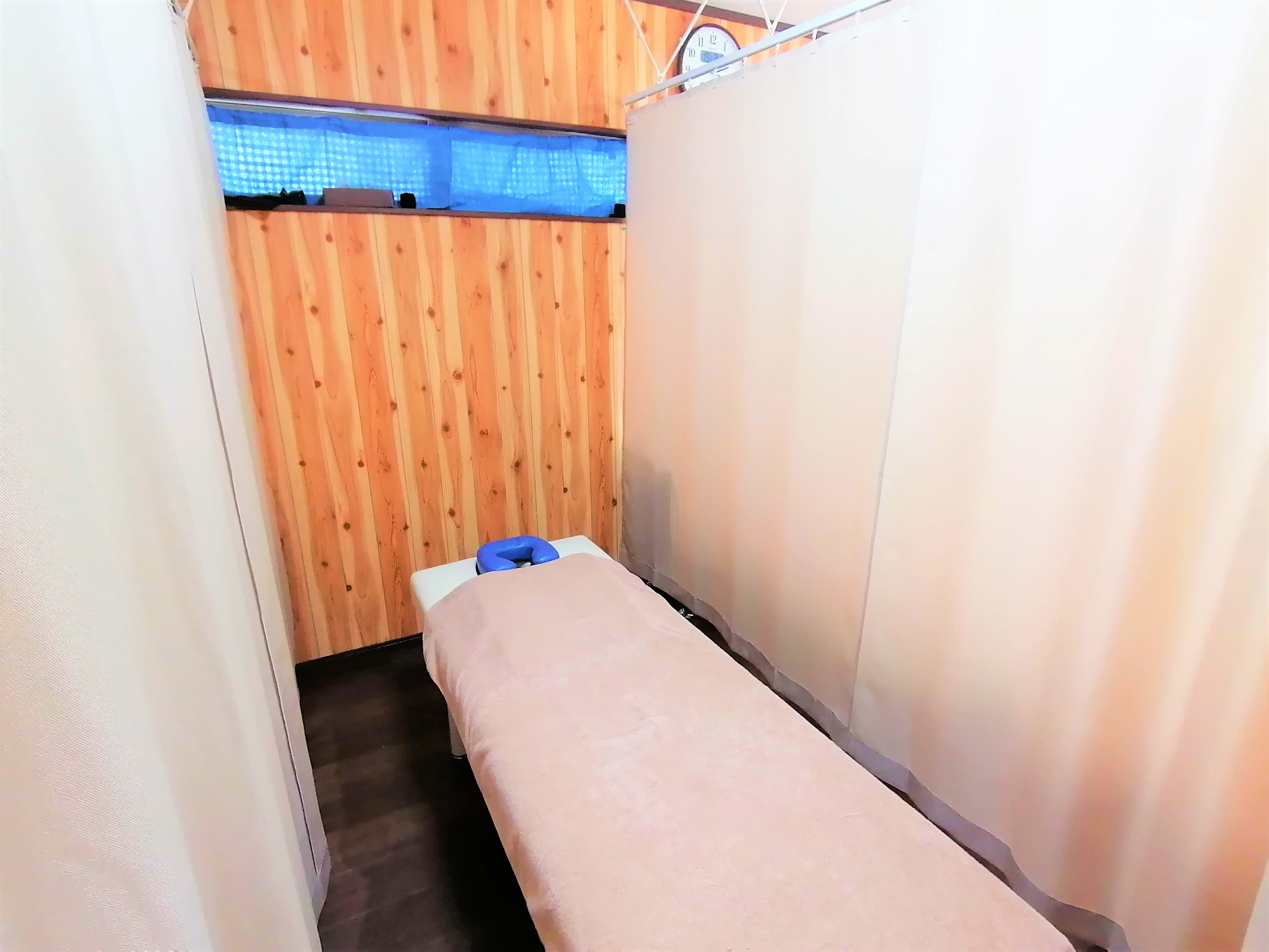 たつや接骨院 施術ベッド